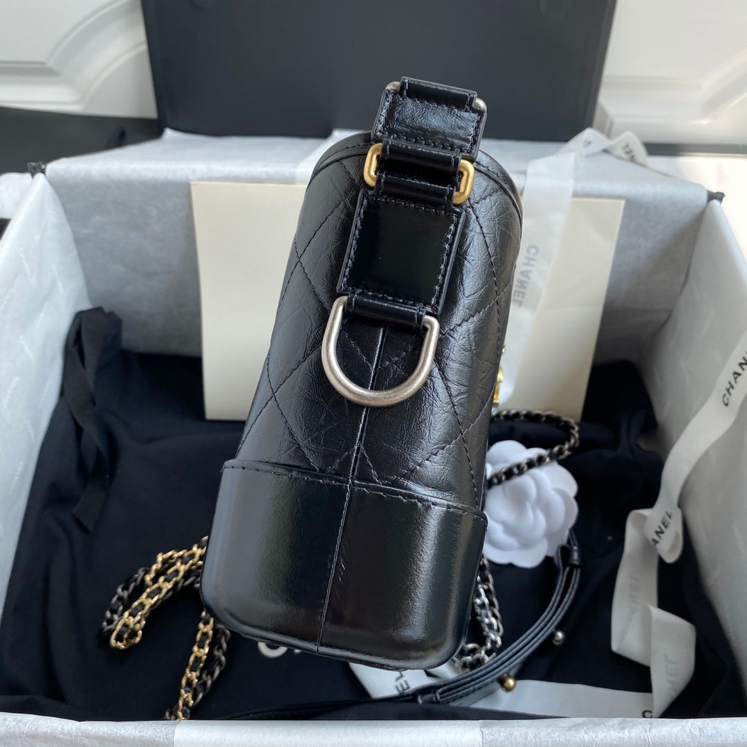 CC GABRIELLE MINI 20 HOBO BAG IN BLACK CALFSKIN