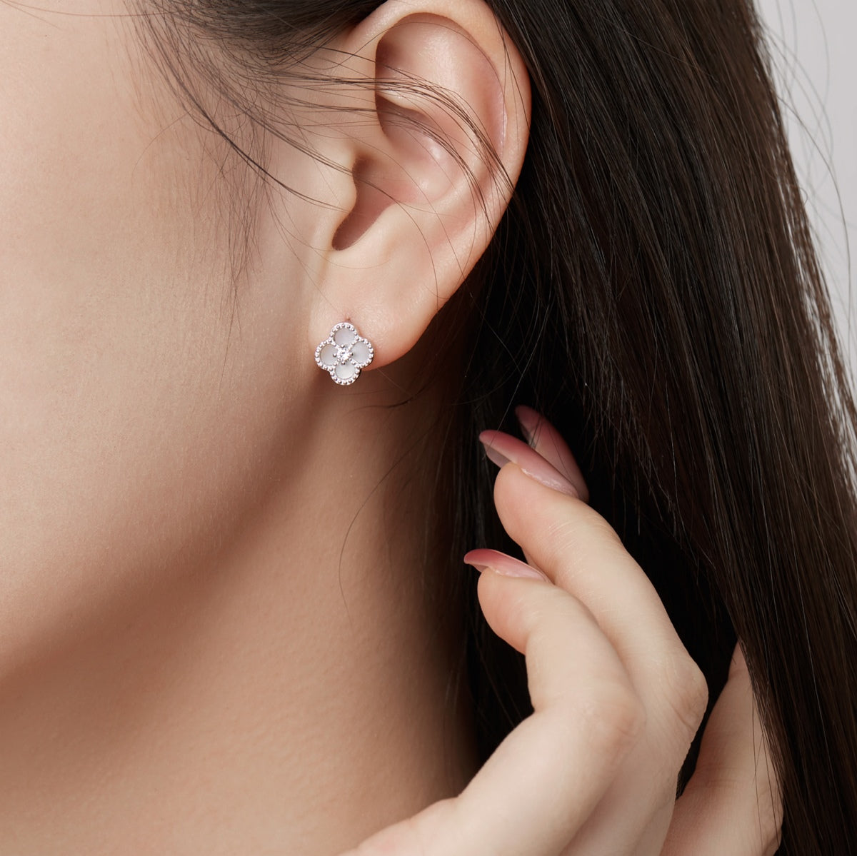 [Aurora]Four-Leaf Clover Flower Shape Exquisite Earrings