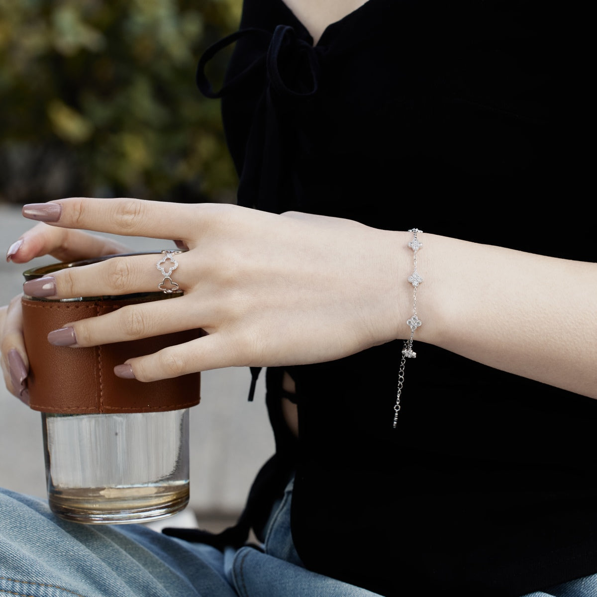 [Aurora]Four-Leaf Clover Hollow Butterfly Bracelet