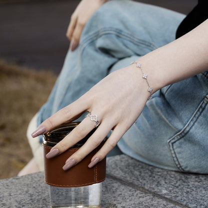 [AURORA]Four-Leaf Clover Hollow Butterfly Bracelet