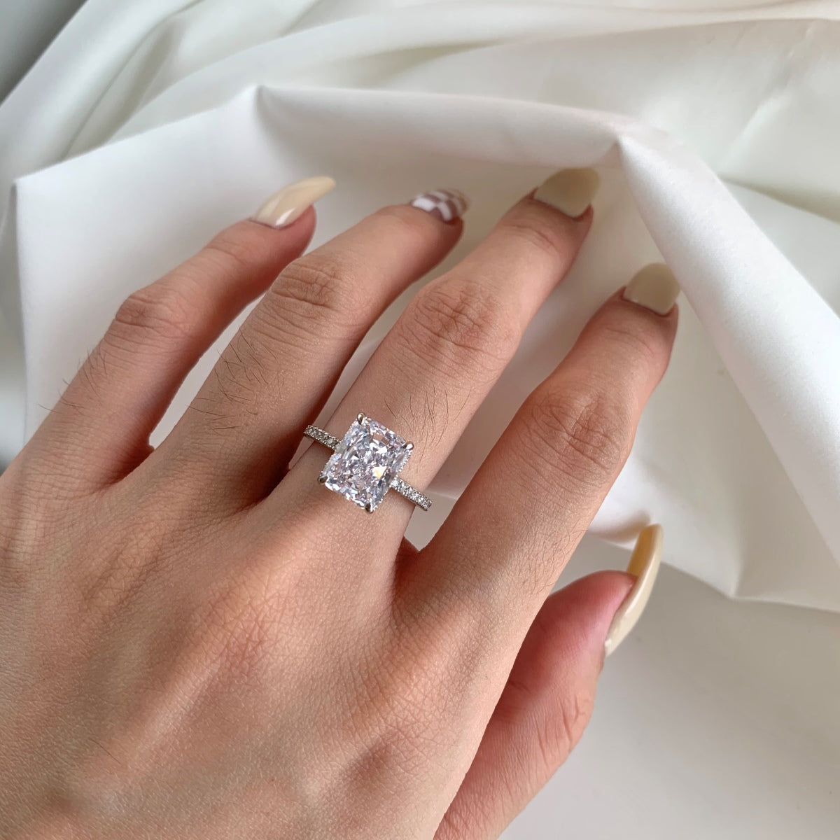 [Aurora]4.0 Carat Luxurious Engagement Ring