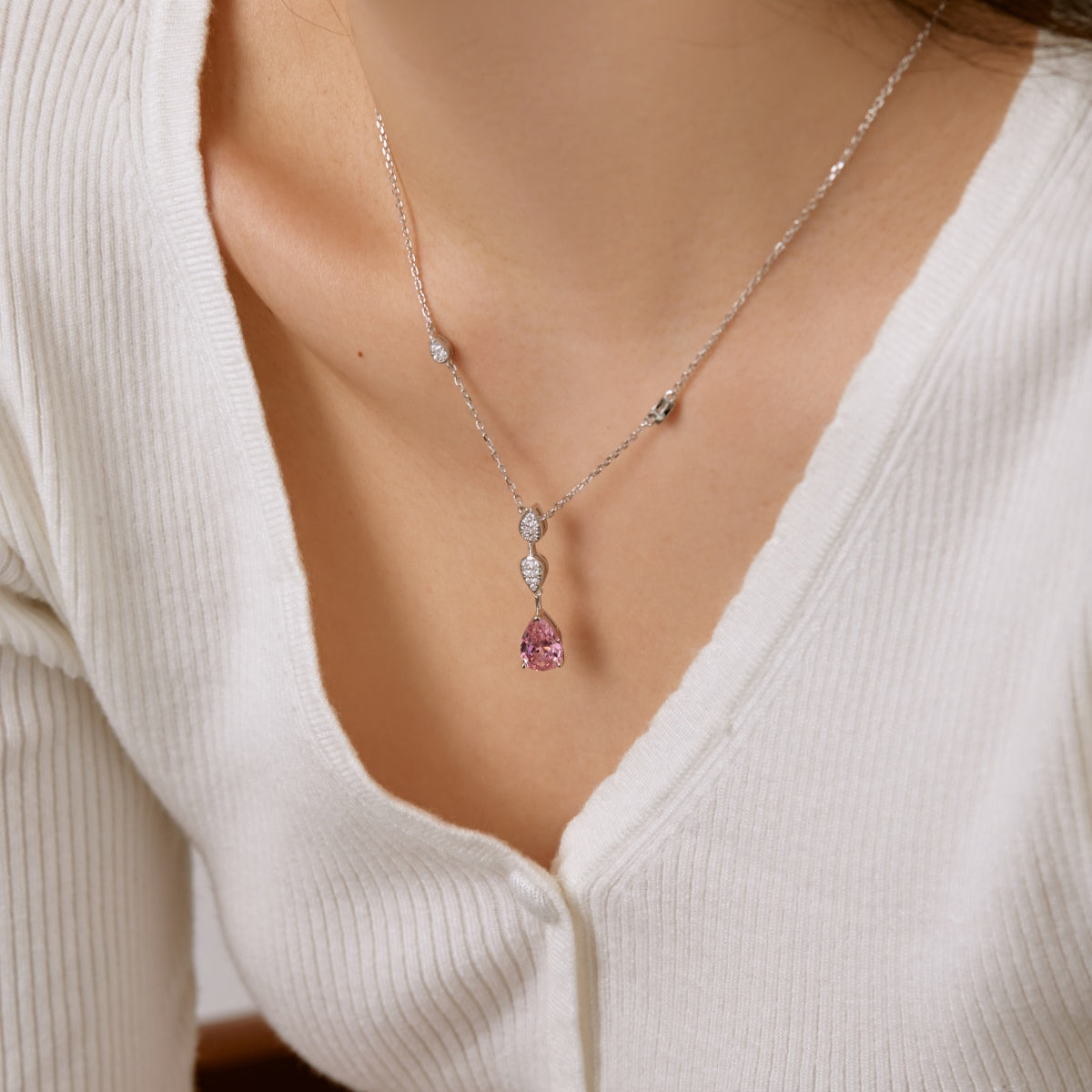 [Aurora]Dazzling Pear Cut Necklace