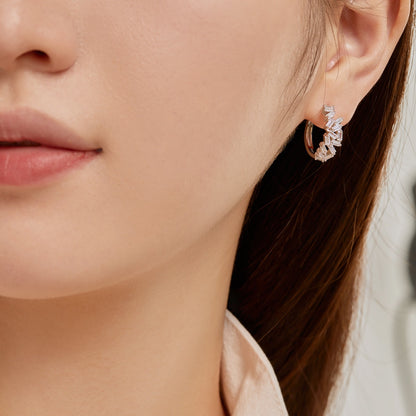 [AURORA] 眩いほど美しいエメラルドカットのデイリーピアス