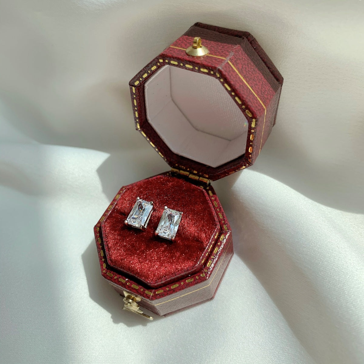 [Aurora]Stylish Shiny Rectangular Center Stone Stud Earrings