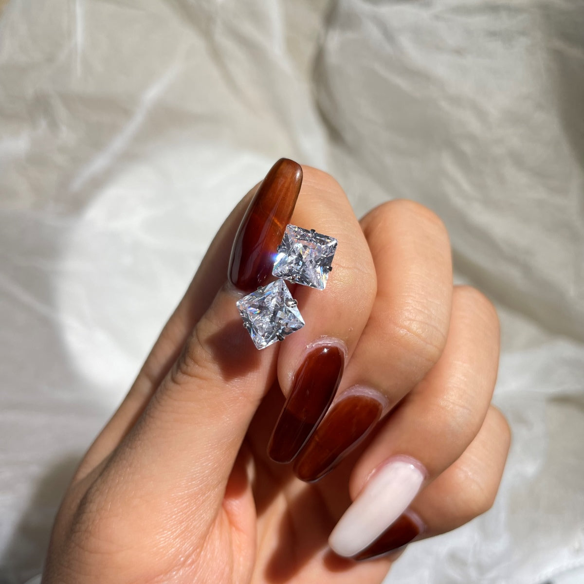 [Aurora]Stylish Shiny Square Center Stone Stud Earrings