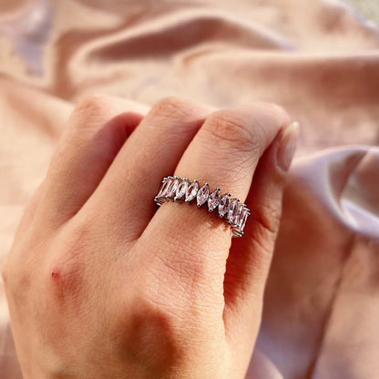 [AURORA]Gorgeous Marquise Cut Tennis Ring