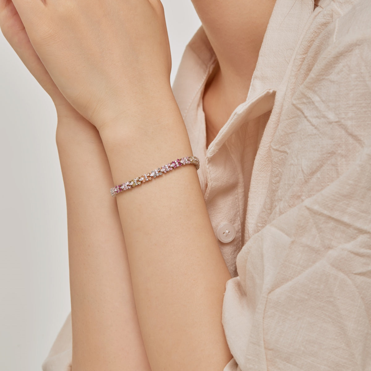 [AURORA] Einzigartiges buntes Party-Armband in Schmetterlingsform