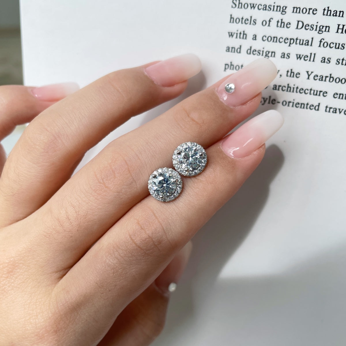 [Aurora]Classic Princess Round Shape Earrings