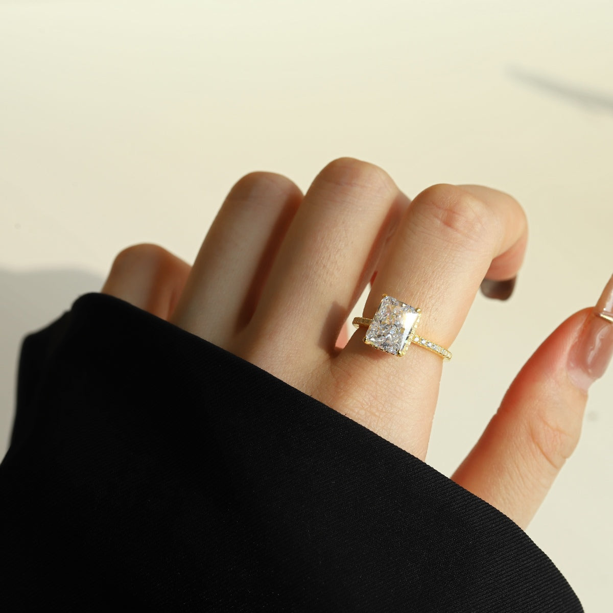[Aurora]4.0 Carat Luxurious Engagement Ring