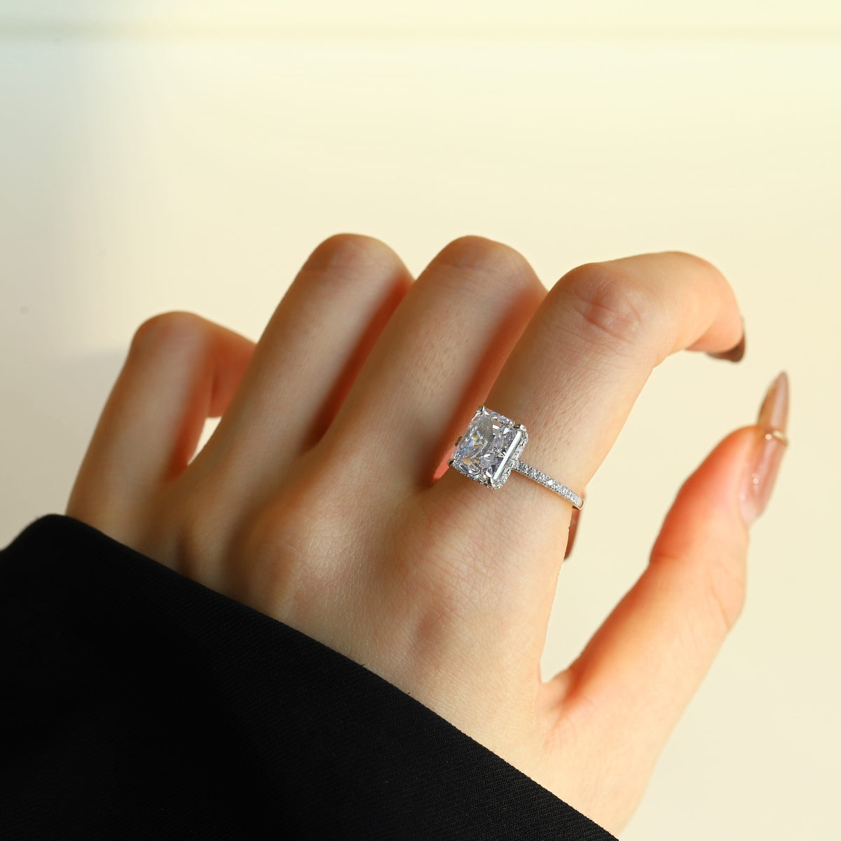 [Aurora]4.0 Carat Luxurious Engagement Ring