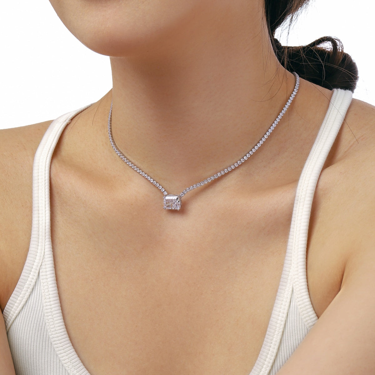 [Aurora]4.0 Carat Elegant Radiant Cut Necklace