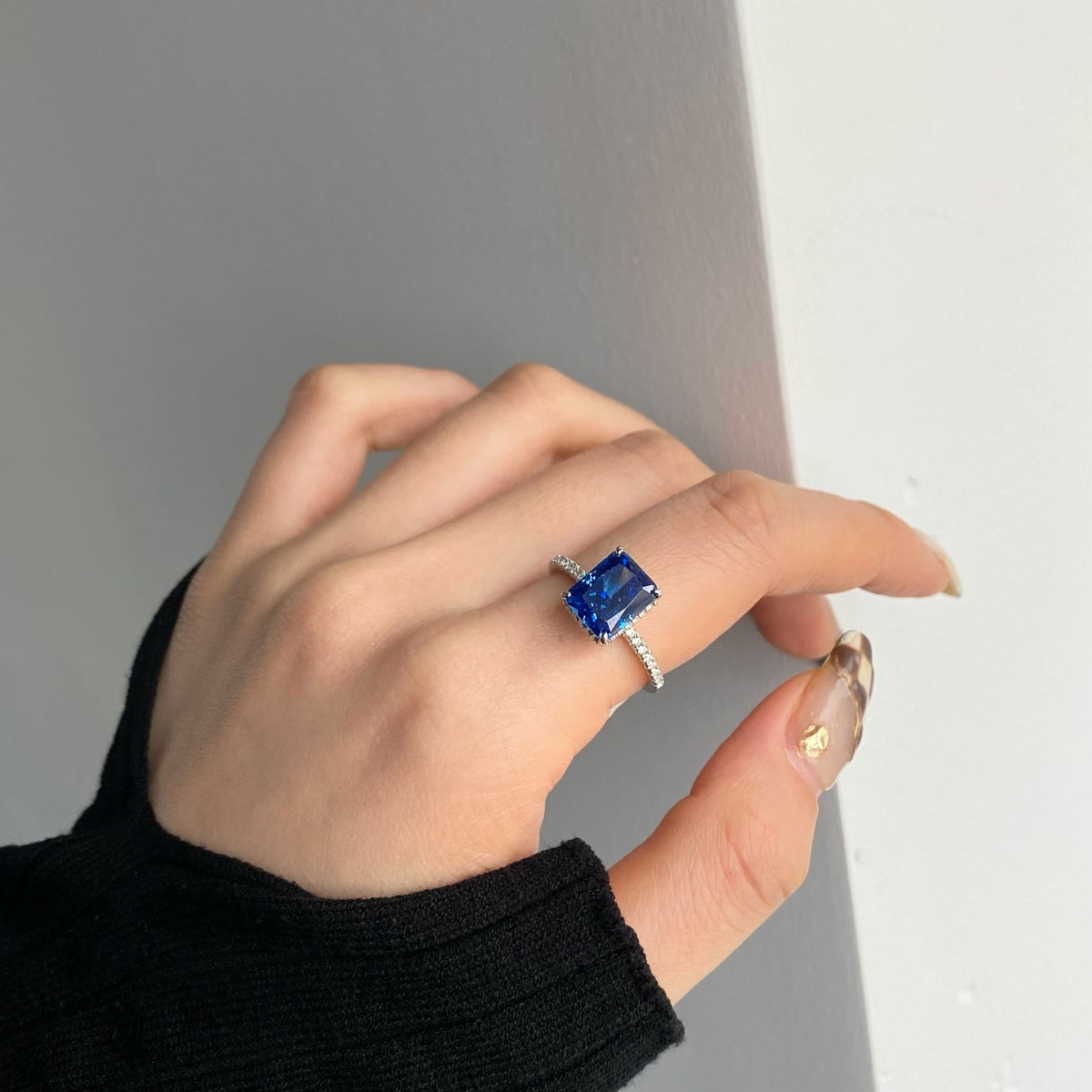 [Aurora]4.0 Carat Luxurious Engagement Ring