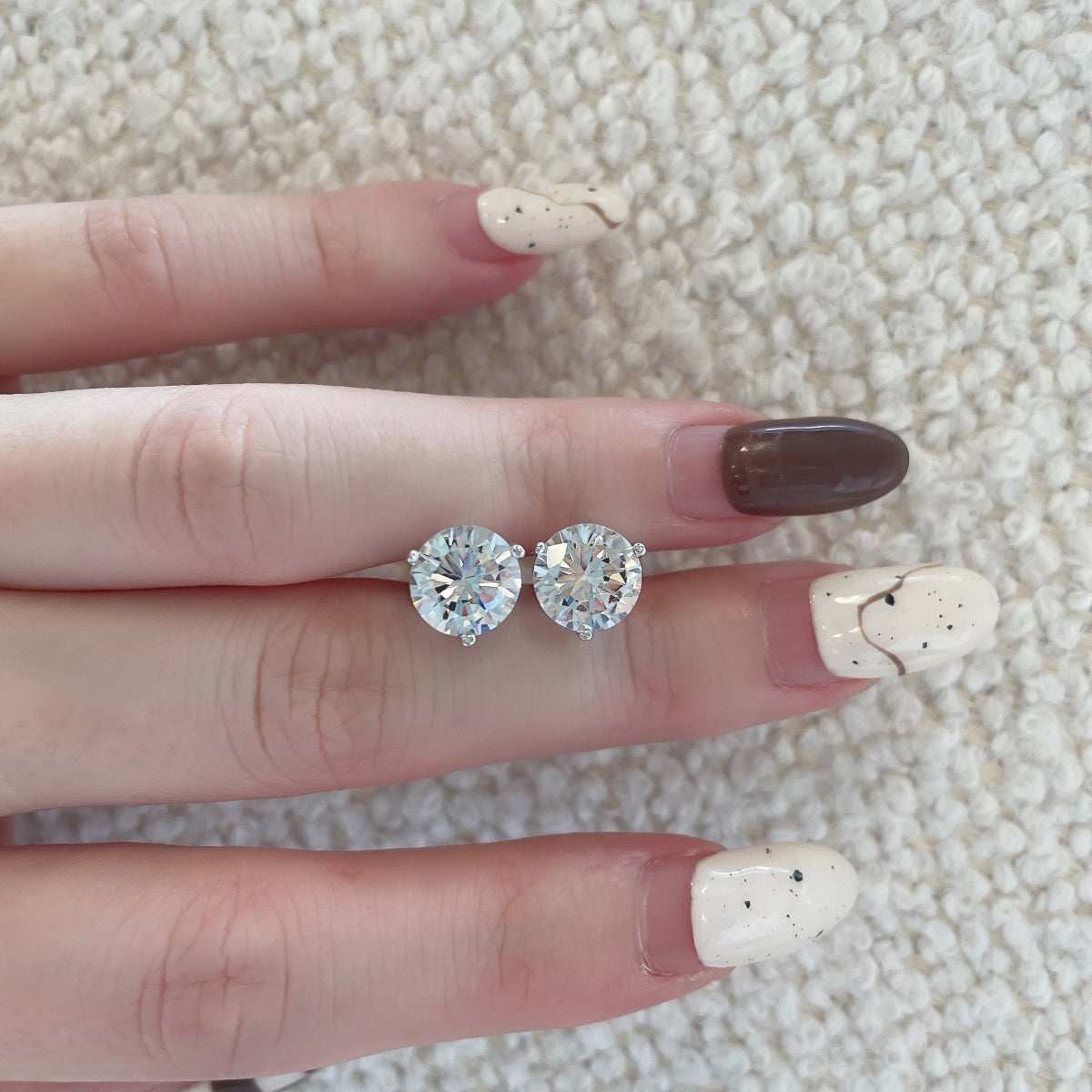 [Aurora]Dainty Round Shape Earrings