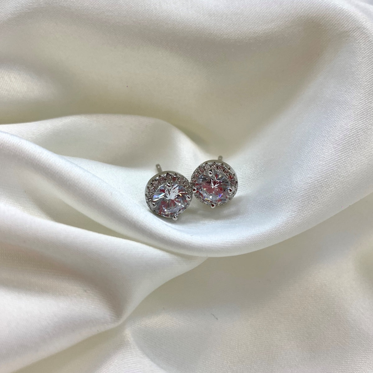 [AURORA]Classic Princess Round Shape Earrings