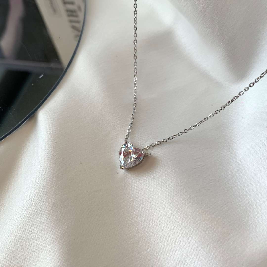 [Aurora]Heart Shape Main Stone Pendant Collarbone Necklace