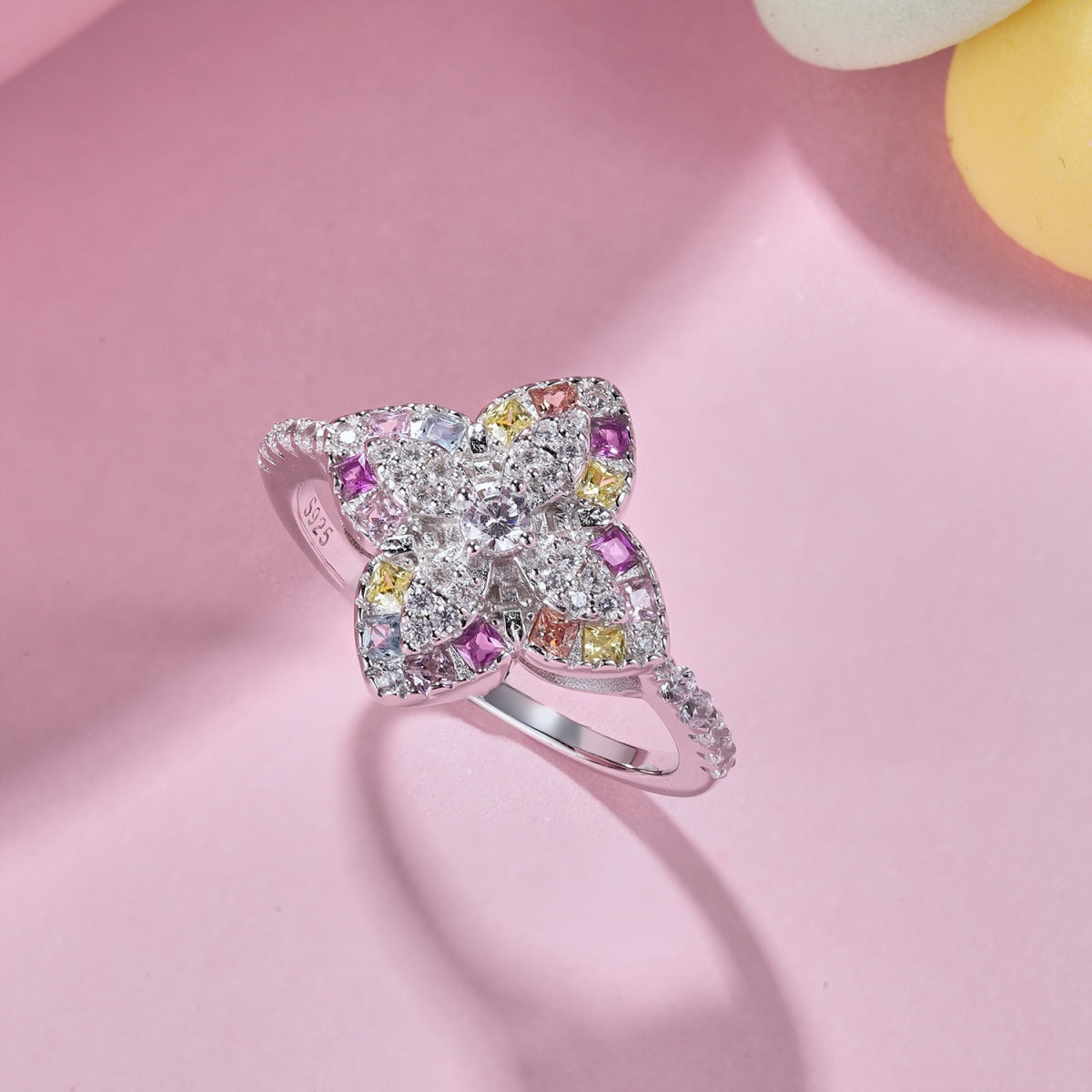 [Aurora]Luxurious Colorful Flower Shape Banquet Ring