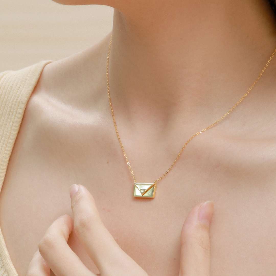 [Aurora]Envelope Heart Shape Mother's Day Necklace