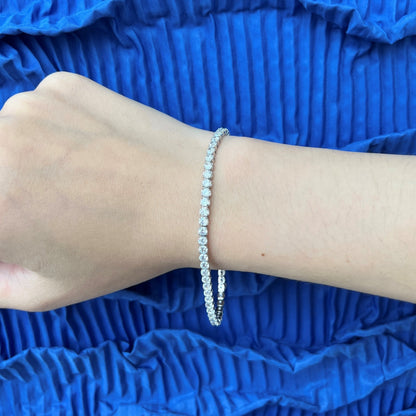 [AURORA] Funkelndes Armband im Rundschliff