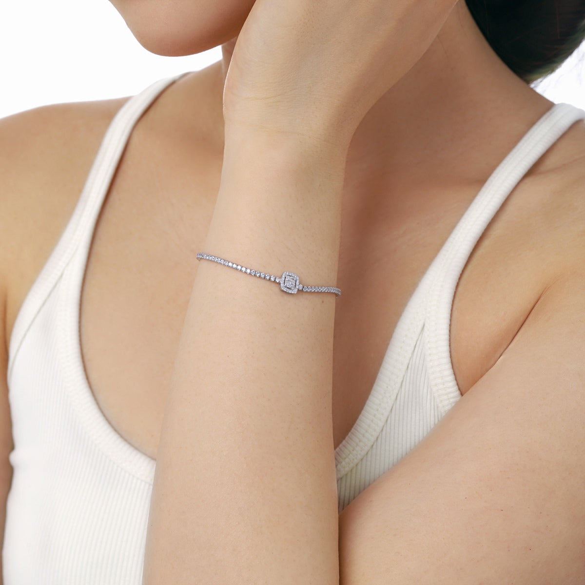 [Aurora]Luxurious Dazzling Square Shape Banquet Bracelet