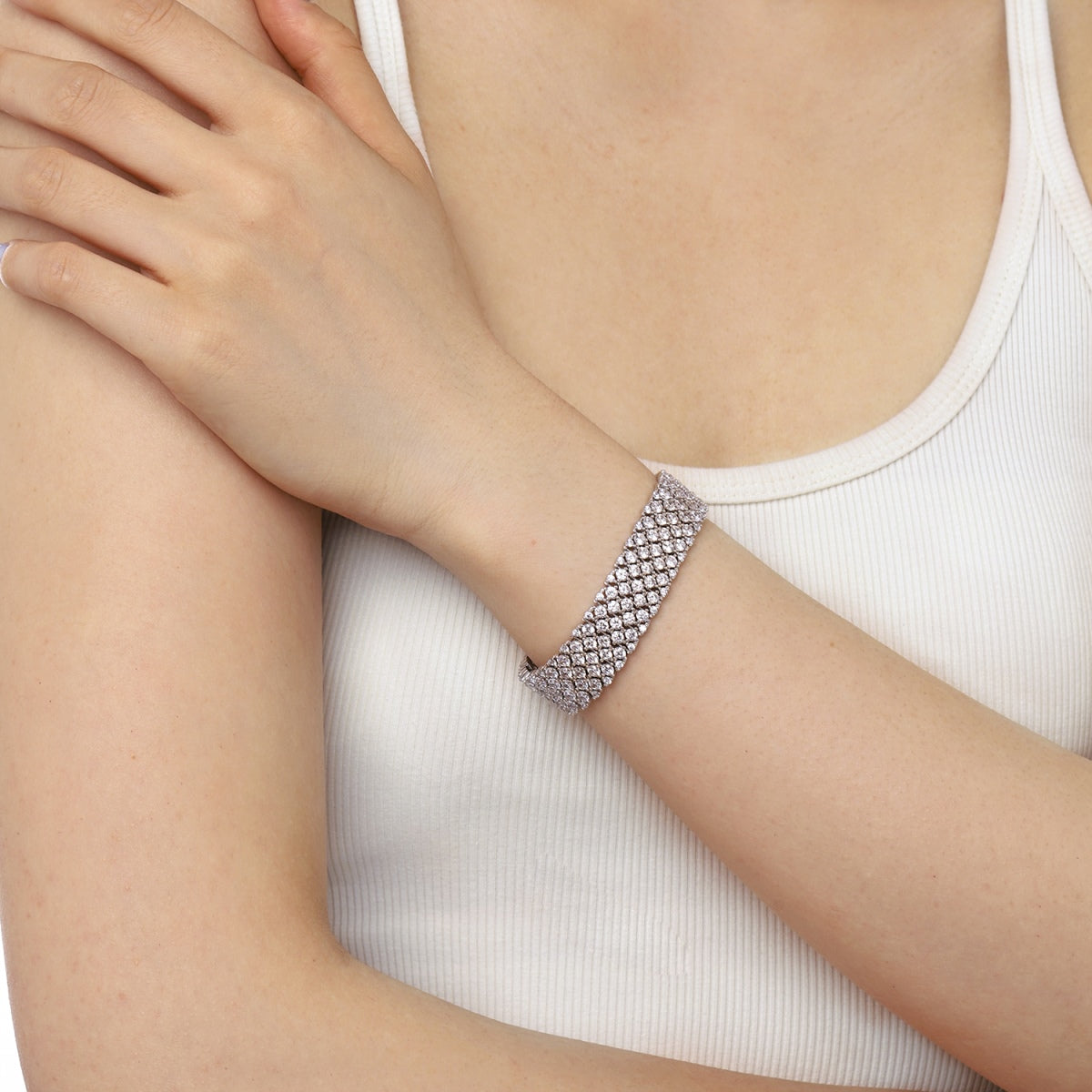 [AURORA] Verziertes, elegantes Party-Armband im Rundschliff