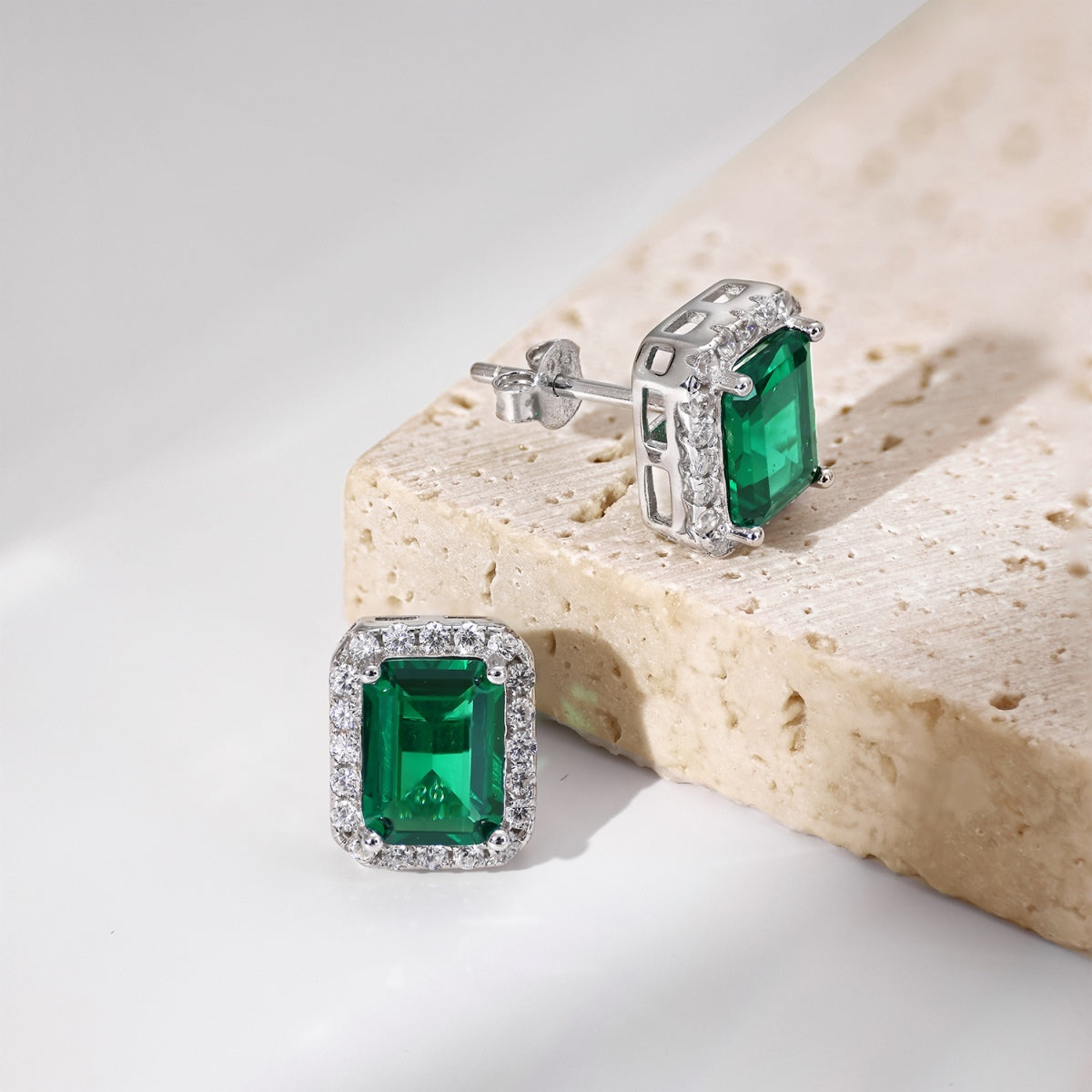 [AURORA]Luxurious Dainty Emerald Cut Banquet Earrings