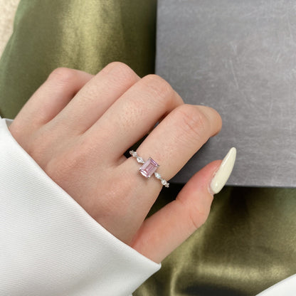 [AURORA]1.0 Carat Dainty Resplendent Radiant Cut Daily Ring
