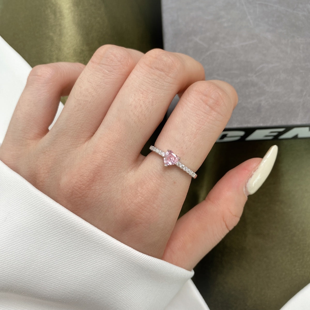 [Aurora]0.5 Carat CaratEternity Charming Heart Shape Lover Ring