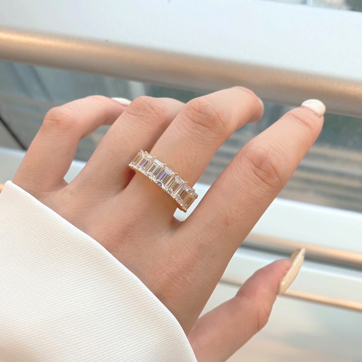 [Aurora]0.75 Carat Elegant Emerald Cut Tennis Ring