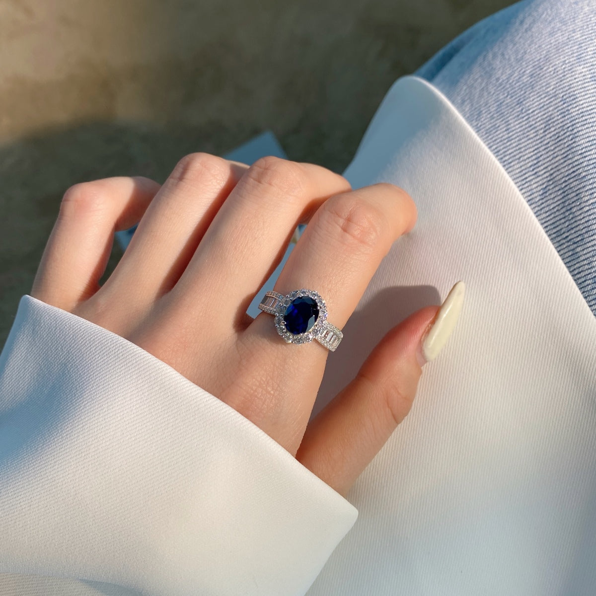 [Aurora]1.5 Carat Dazzling Charming Oval Cut Banquet Ring
