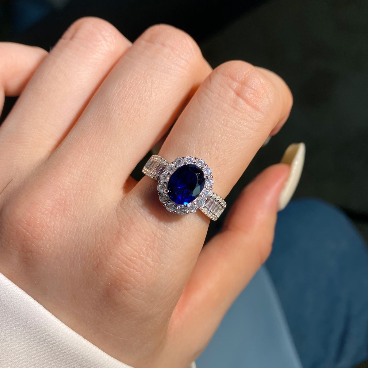 [Aurora]1.5 Carat Dazzling Charming Oval Cut Banquet Ring