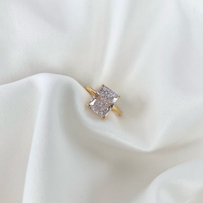 [Aurora]4.0 Carat Ornate Enchanting Radiand Cut Banquet Ring