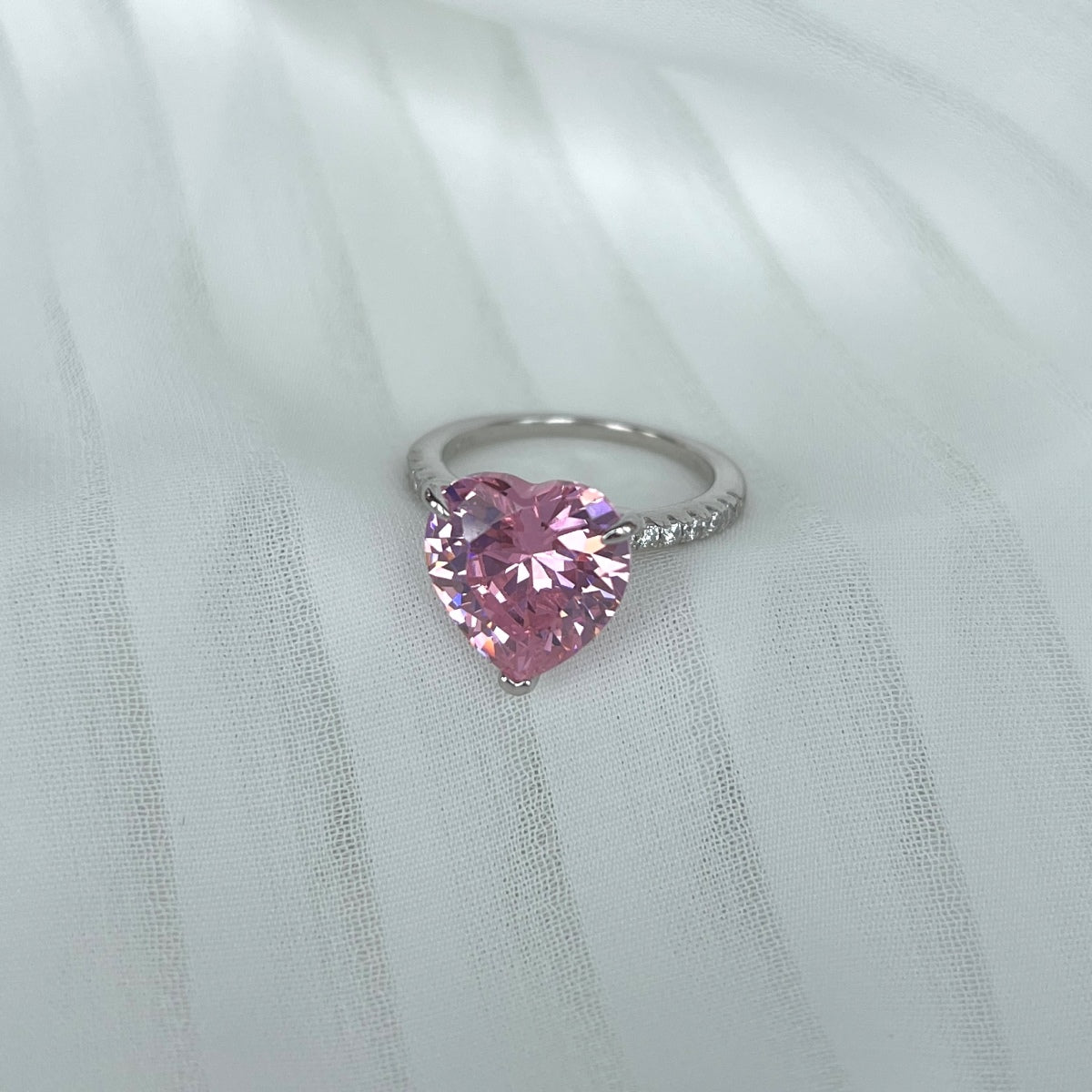 [AURORA] 6,0 Karat luxuriöser funkelnder romantischer Herzschliff-Liebhaberring