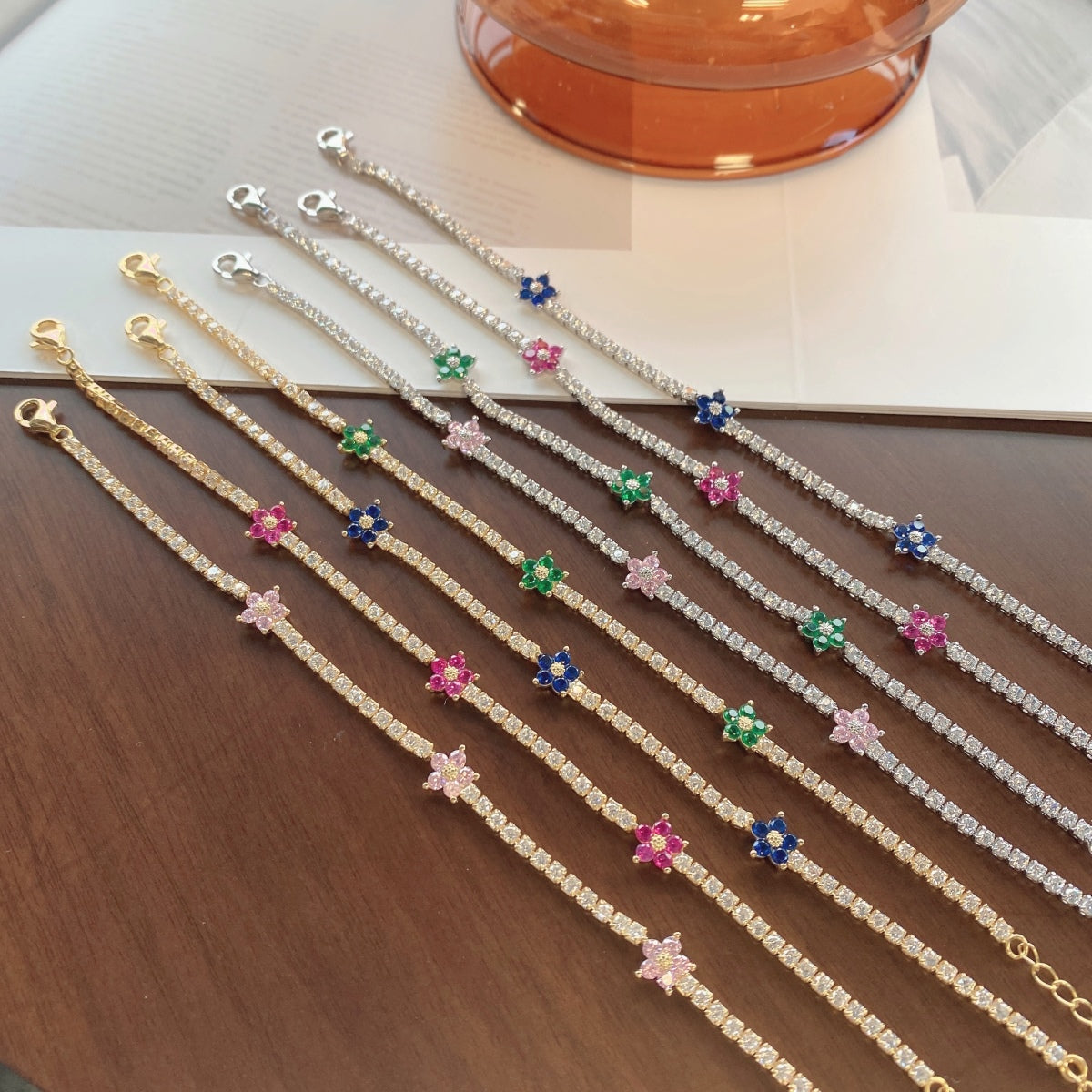 [AURORA]スパークリングフラワーシェイプテニスブレスレット