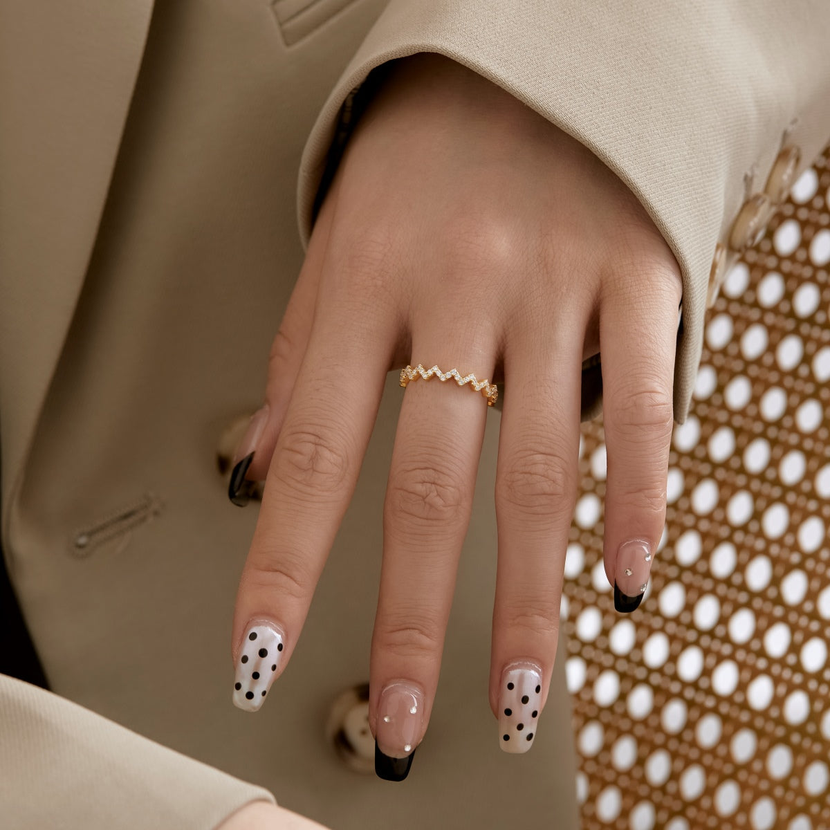 [Aurora]Delicate Enchanting Wave Shape Daily Ring