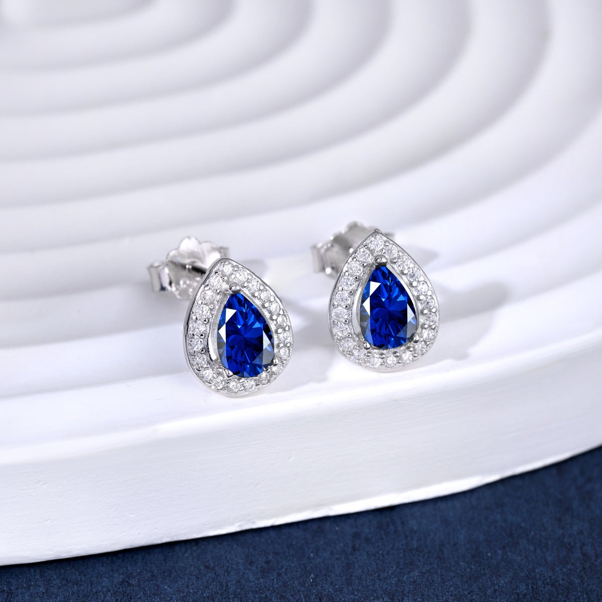 [Aurora]Luxurious Water Drop Shape Earrings