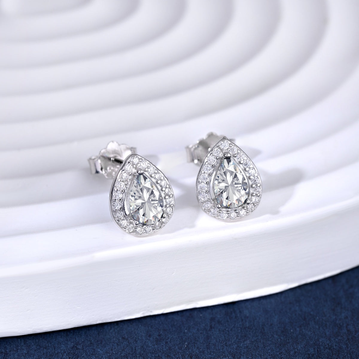 [Aurora]Luxurious Water Drop Shape Earrings