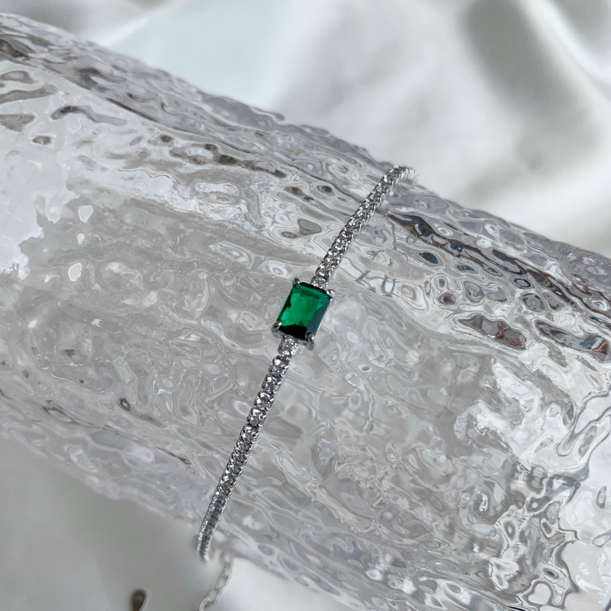 [AURORA]1,0 Karat Einzigartiges Bankettarmband im Smaragdschliff