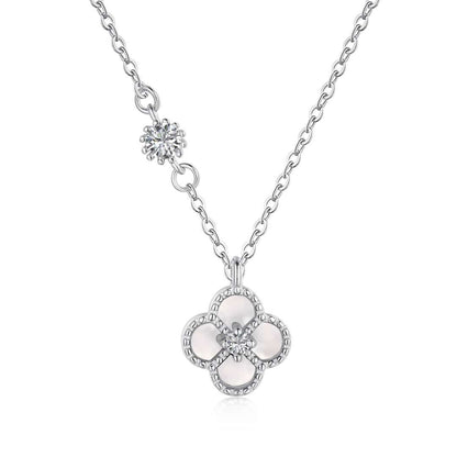 [Aurora]Delicate Flower Shape Necklace