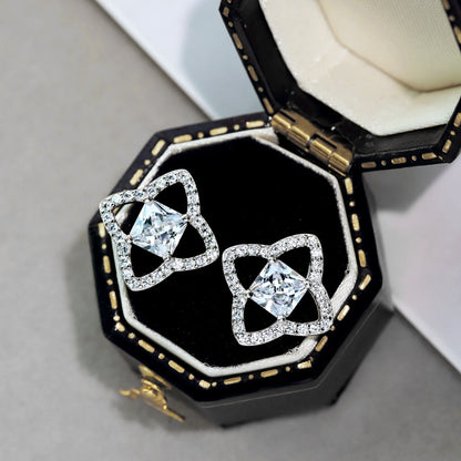 [AURORA]Elegant Star Shape Princess Cut Daily Earrings