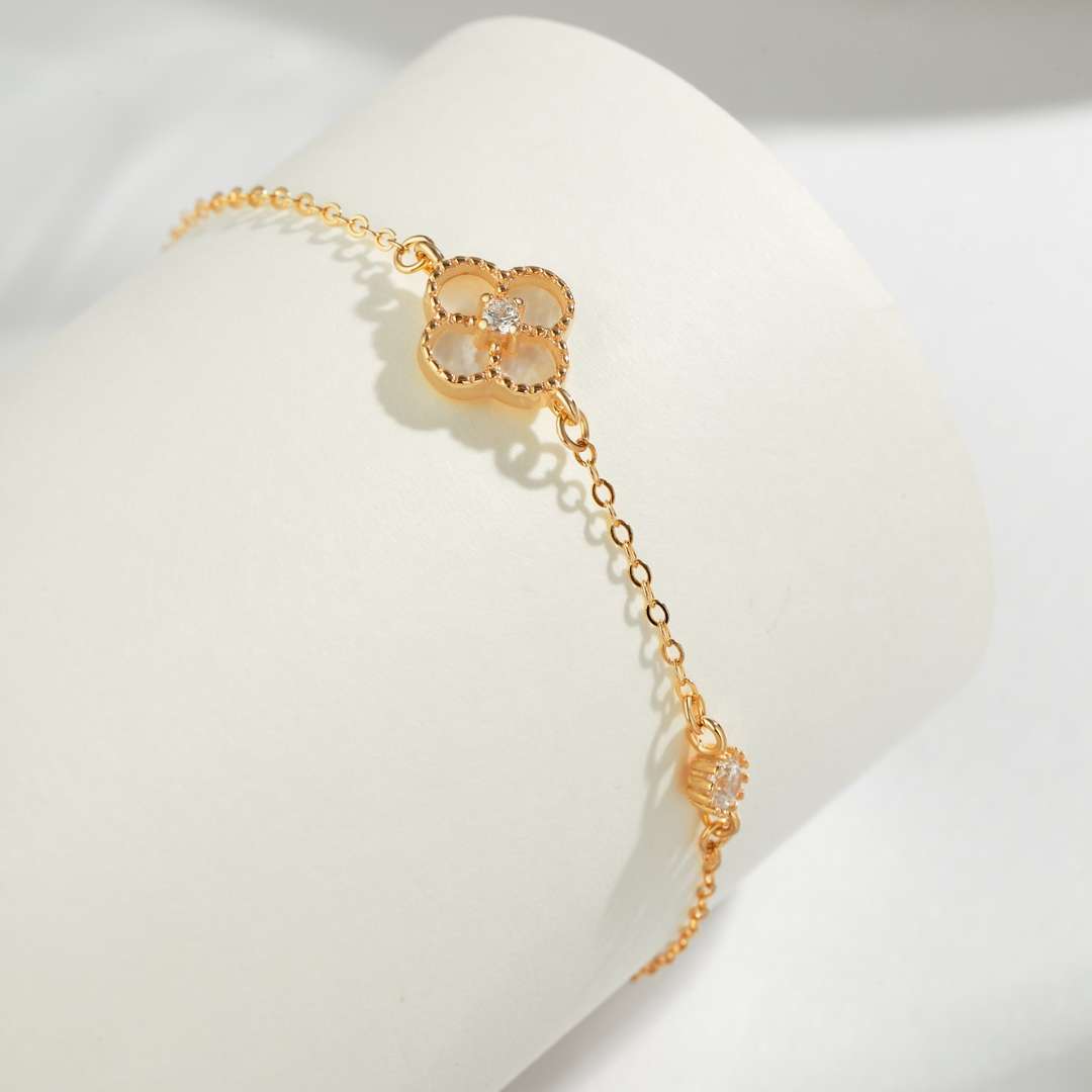 [Aurora]Delicate Four Leaf Clover Bracelet