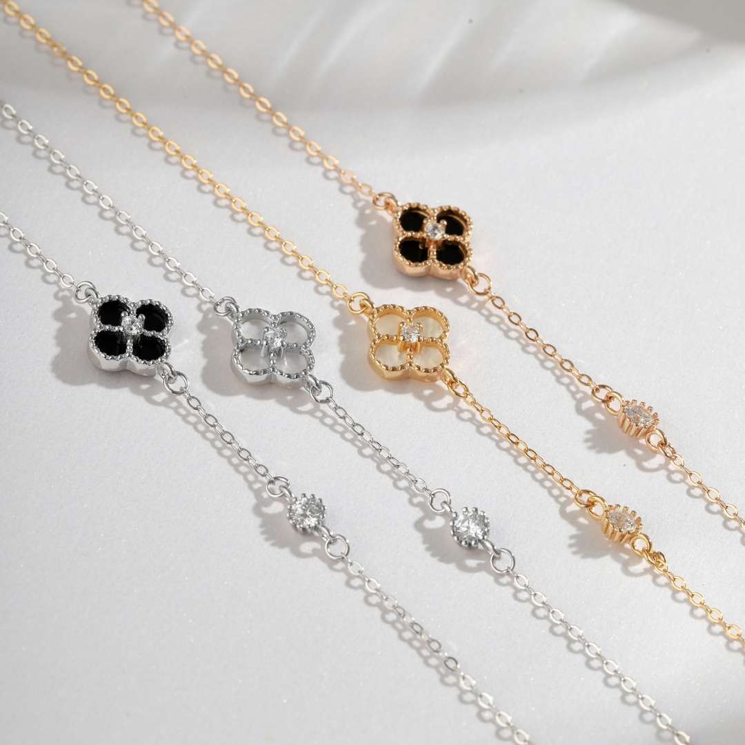 [Aurora]Delicate Four Leaf Clover Bracelet