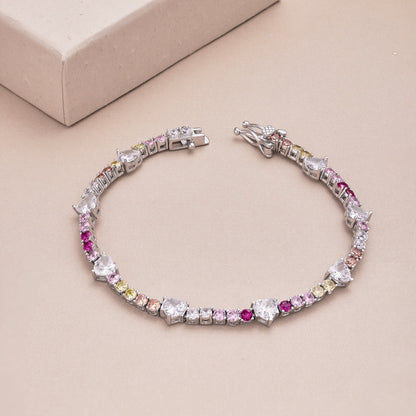 [AURORA] Romantisches Armband in Herzform mit rundem Schliff