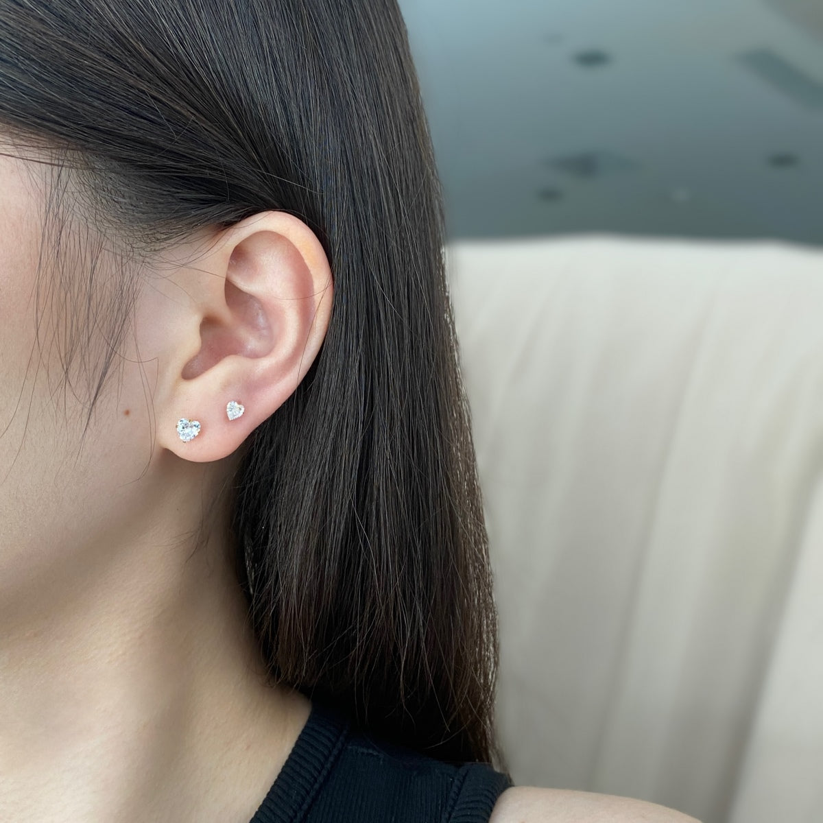 [Aurora]Sparkling Heart Shaped Simple Earrings