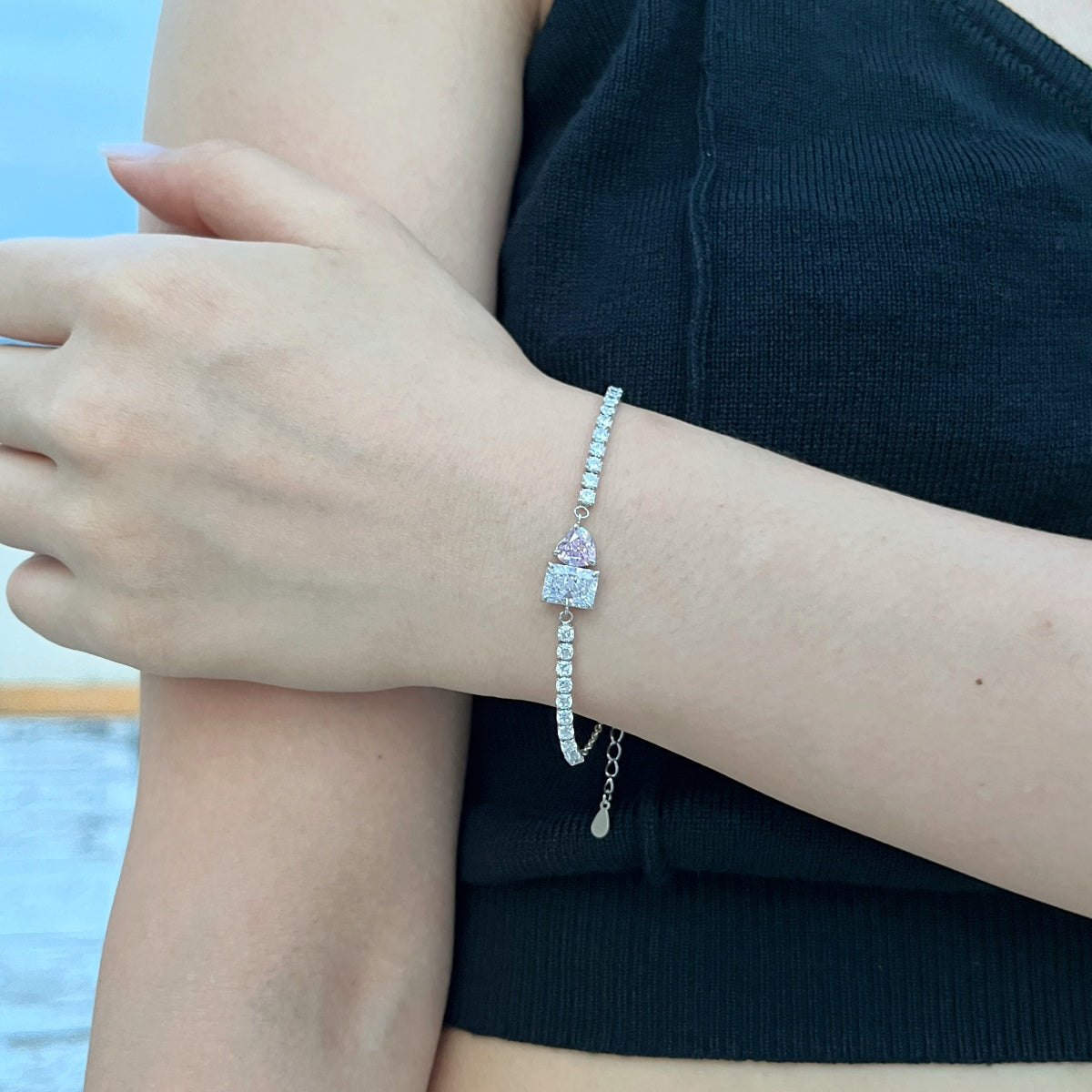 [Aurora]Dazzling Unique Multi Shape Lover Bracelet