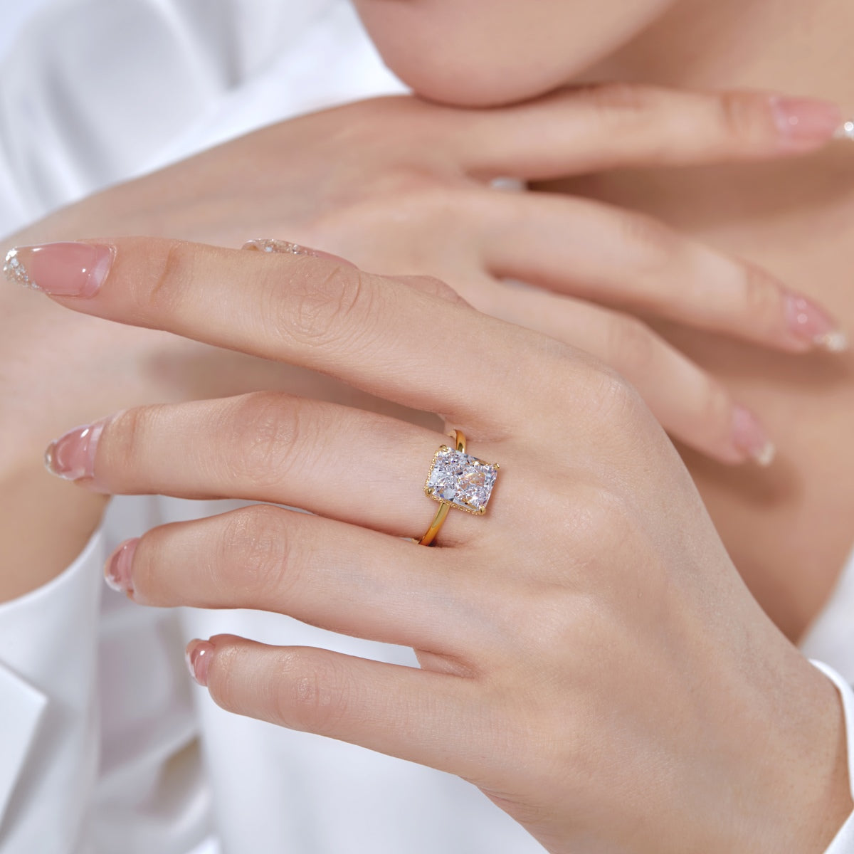 [Aurora]4.0 Carat Ornate Enchanting Radiand Cut Banquet Ring