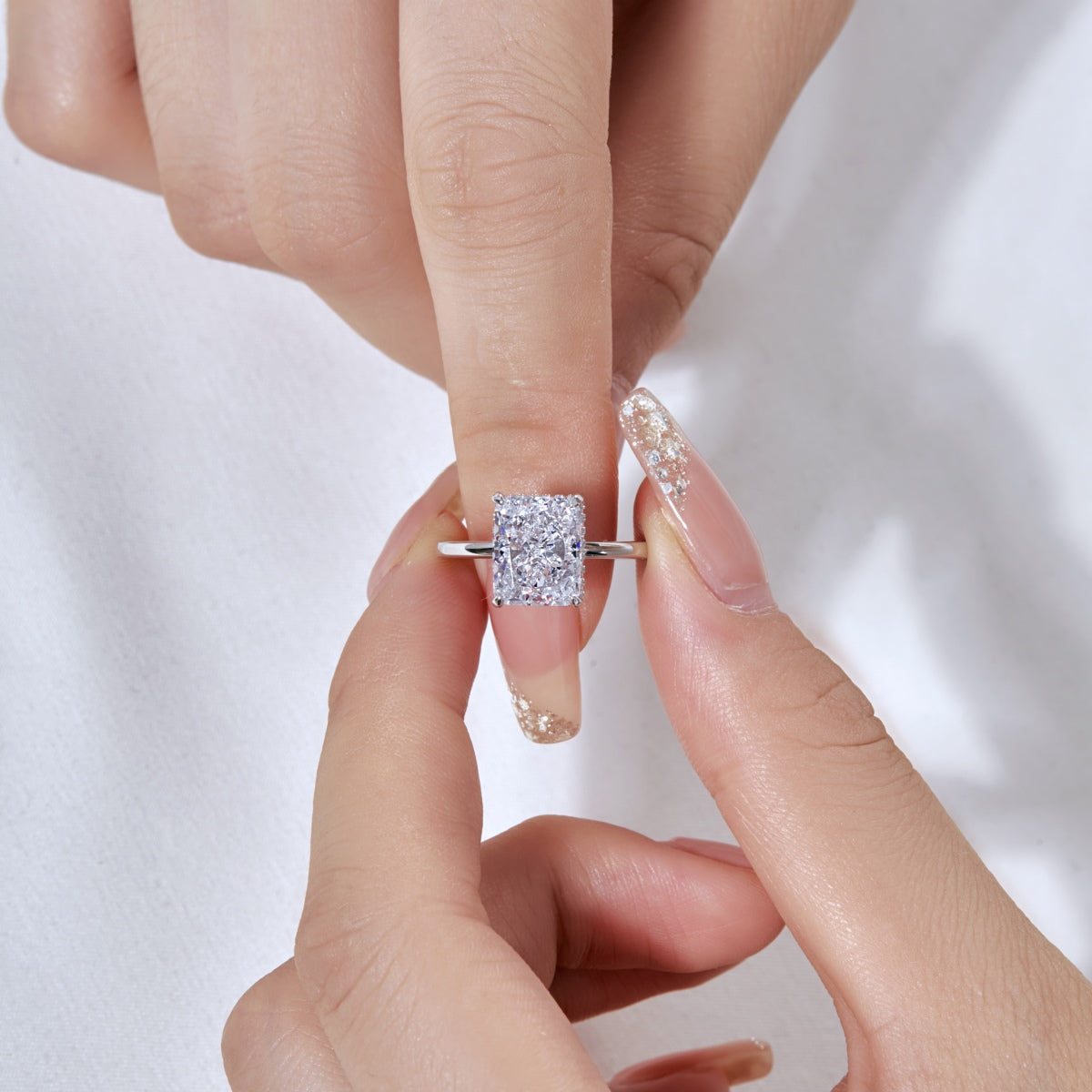 [Aurora]4.0 Carat Ornate Enchanting Radiand Cut Banquet Ring