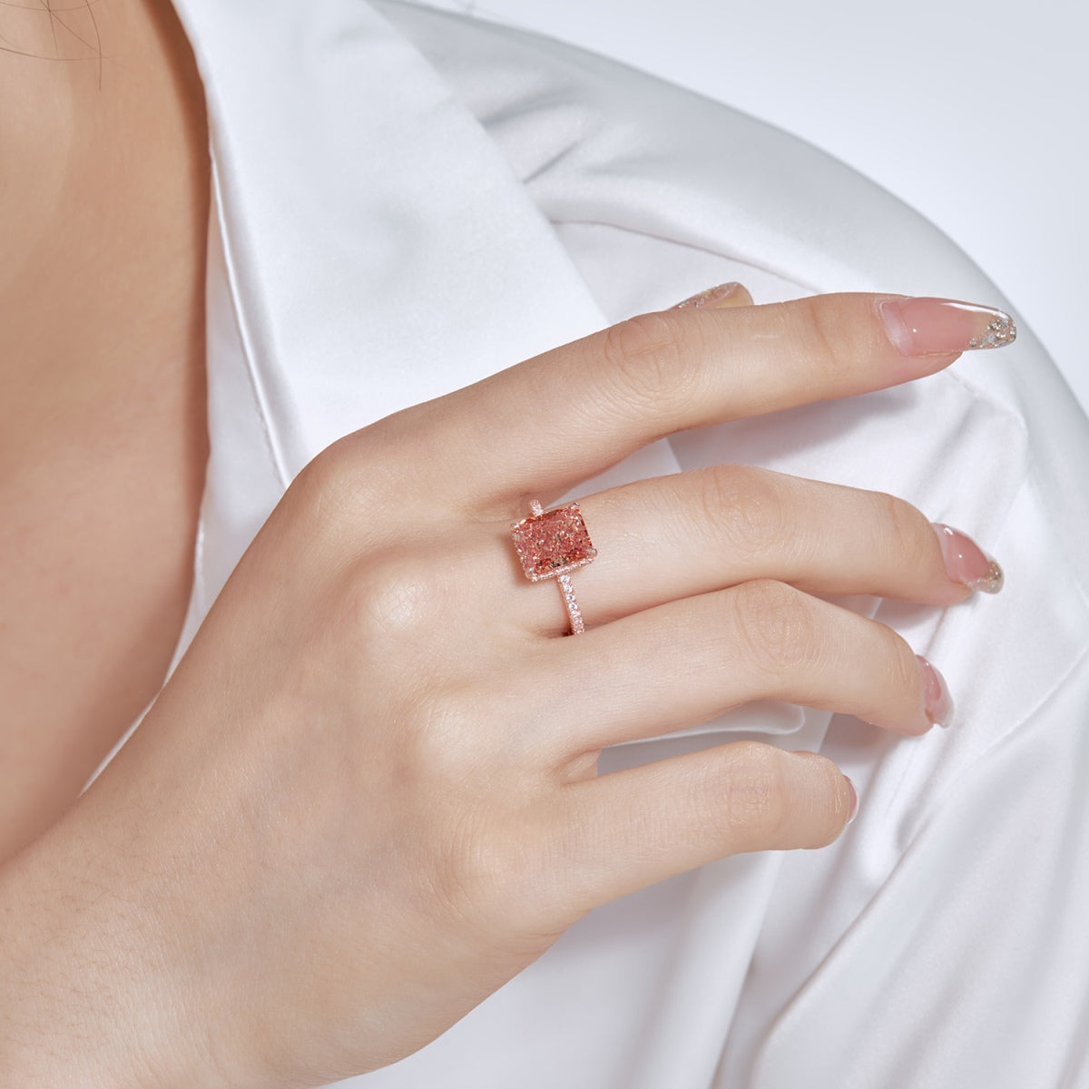 [Aurora]4.0 Carat Luxurious Engagement Ring