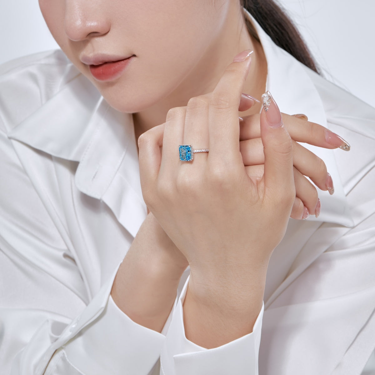 [Aurora]4.0 Carat Luxurious Engagement Ring