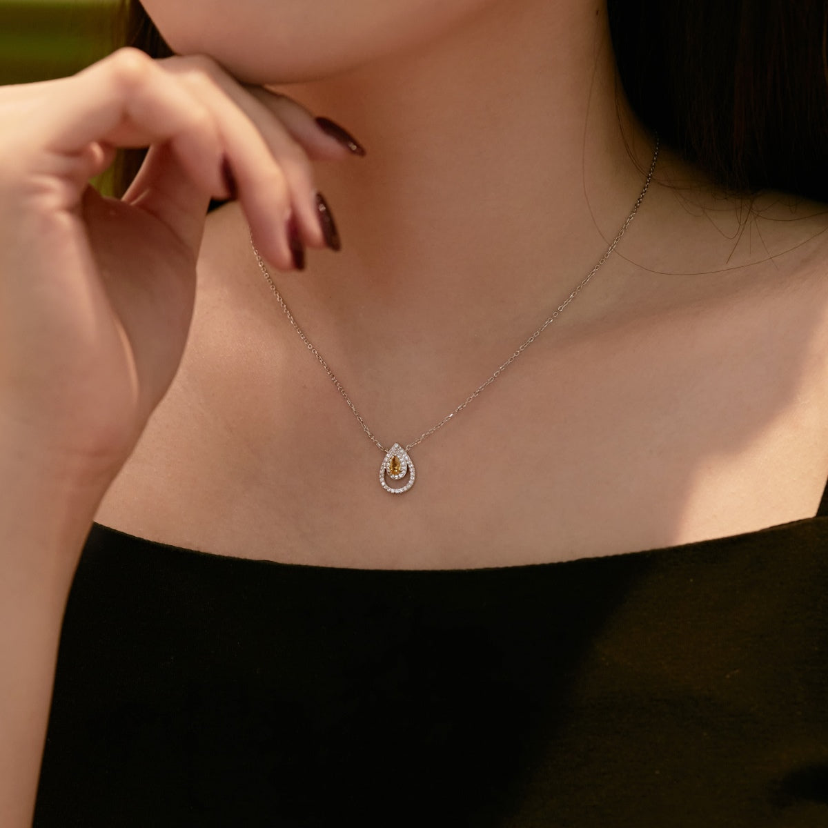[Aurora]Sparkling Pear Cut Necklace