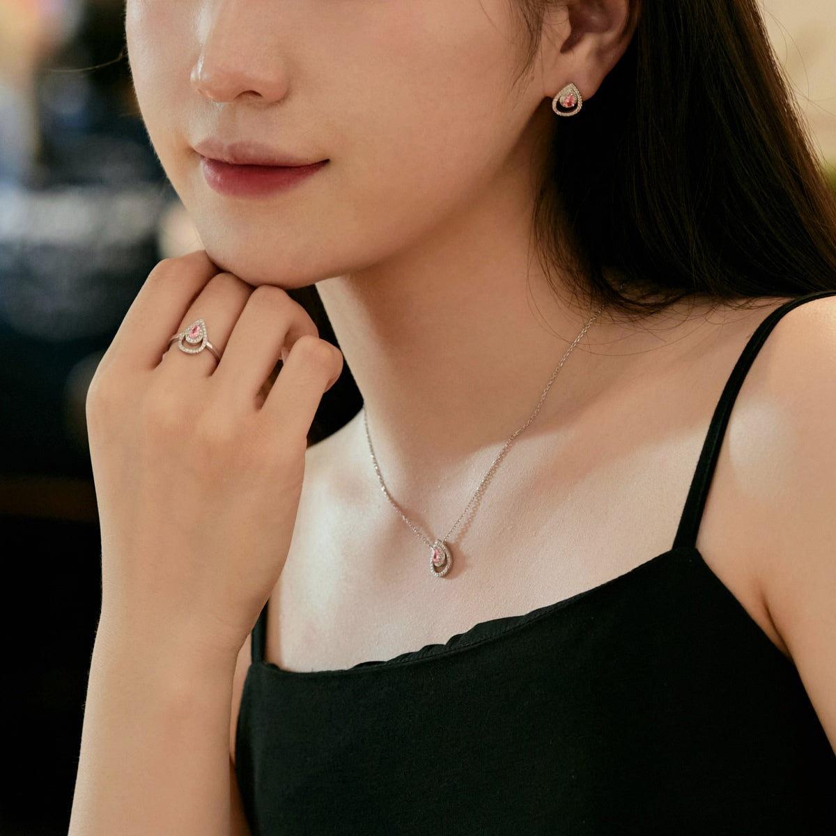[Aurora]Sparkling Pear Cut Necklace